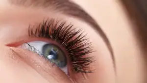 Lash layering: zo creëer je extra volume met meerdere segmenten